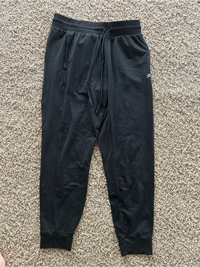 Women’s Fabletics Black Athletic Jogger Pants